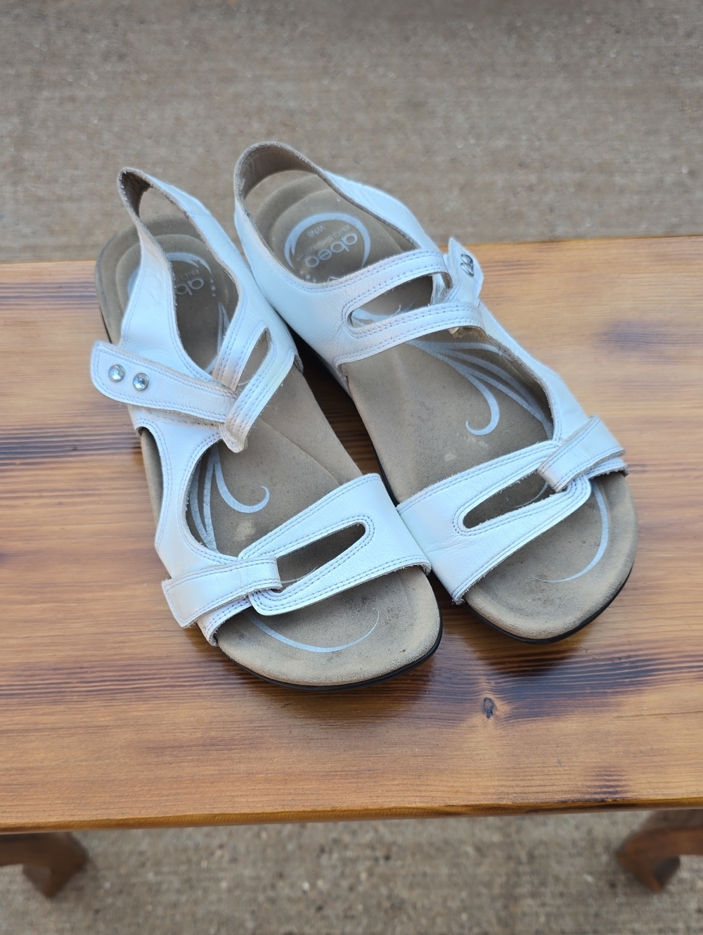 Abeo Women’s White Leather Comfort Sandals